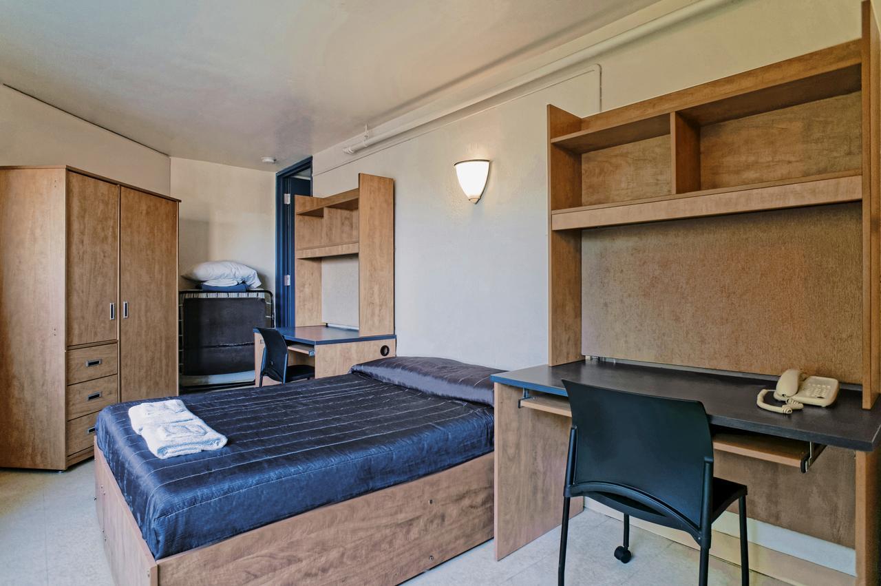 Zum Auberge D'Ete - Universite De Montréal Dış mekan fotoğraf