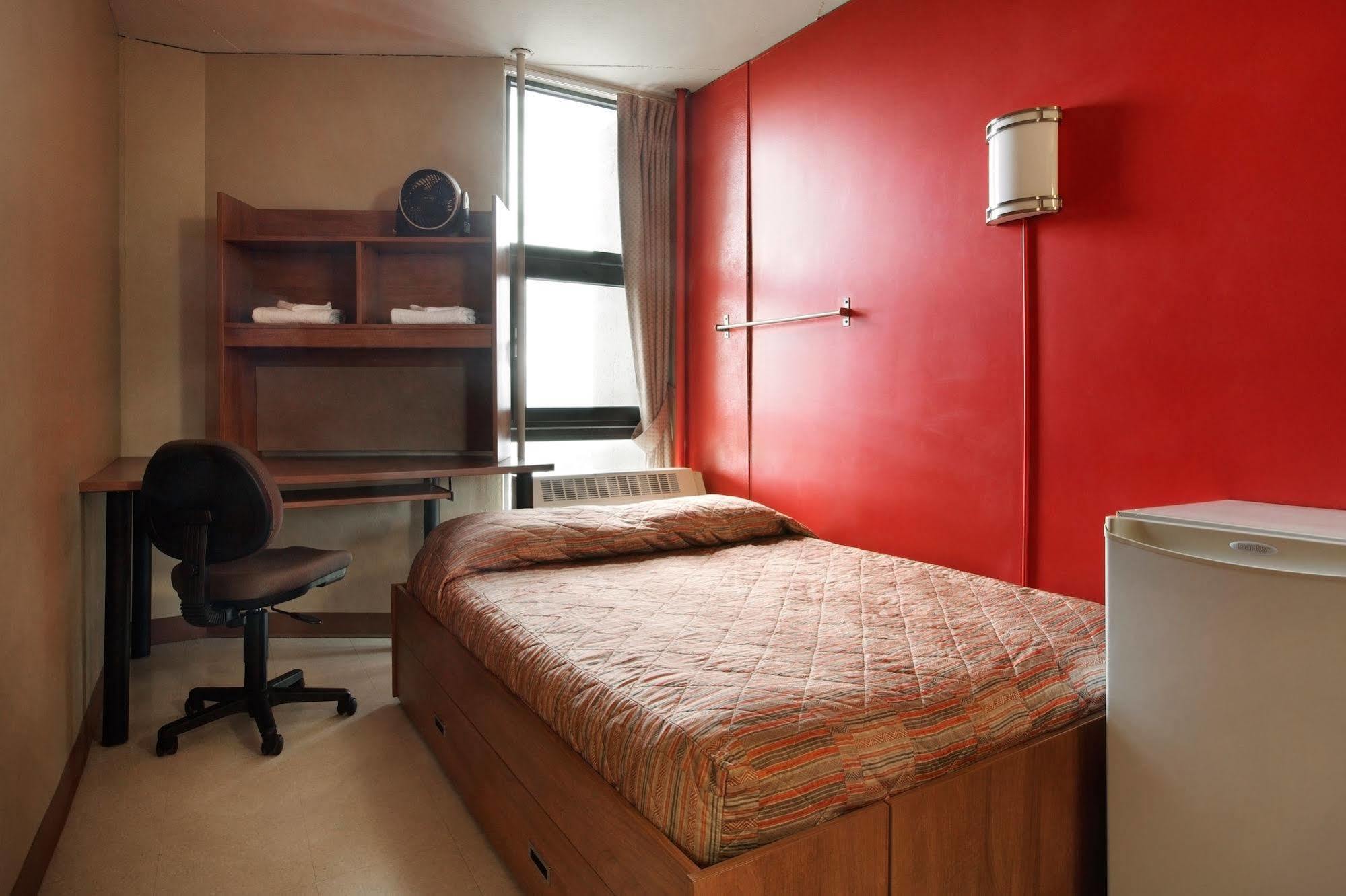Zum Auberge D'Ete - Universite De Montréal Dış mekan fotoğraf